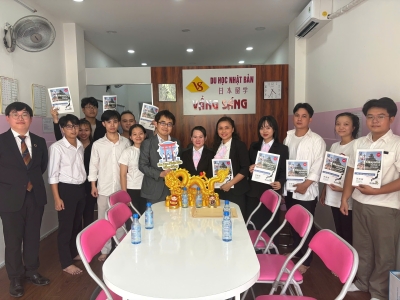 Giao lưu Học viện Ngoại Ngữ Okayama